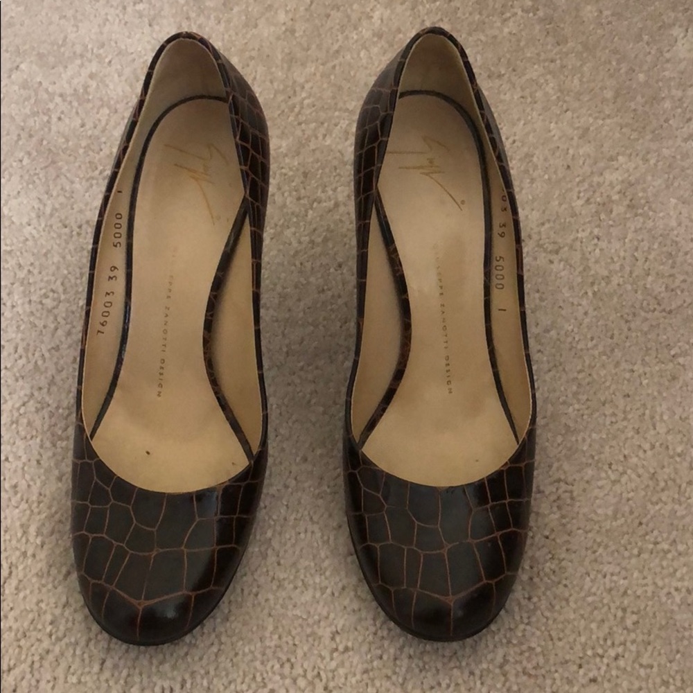 Giuseppe Zanotti brown heel